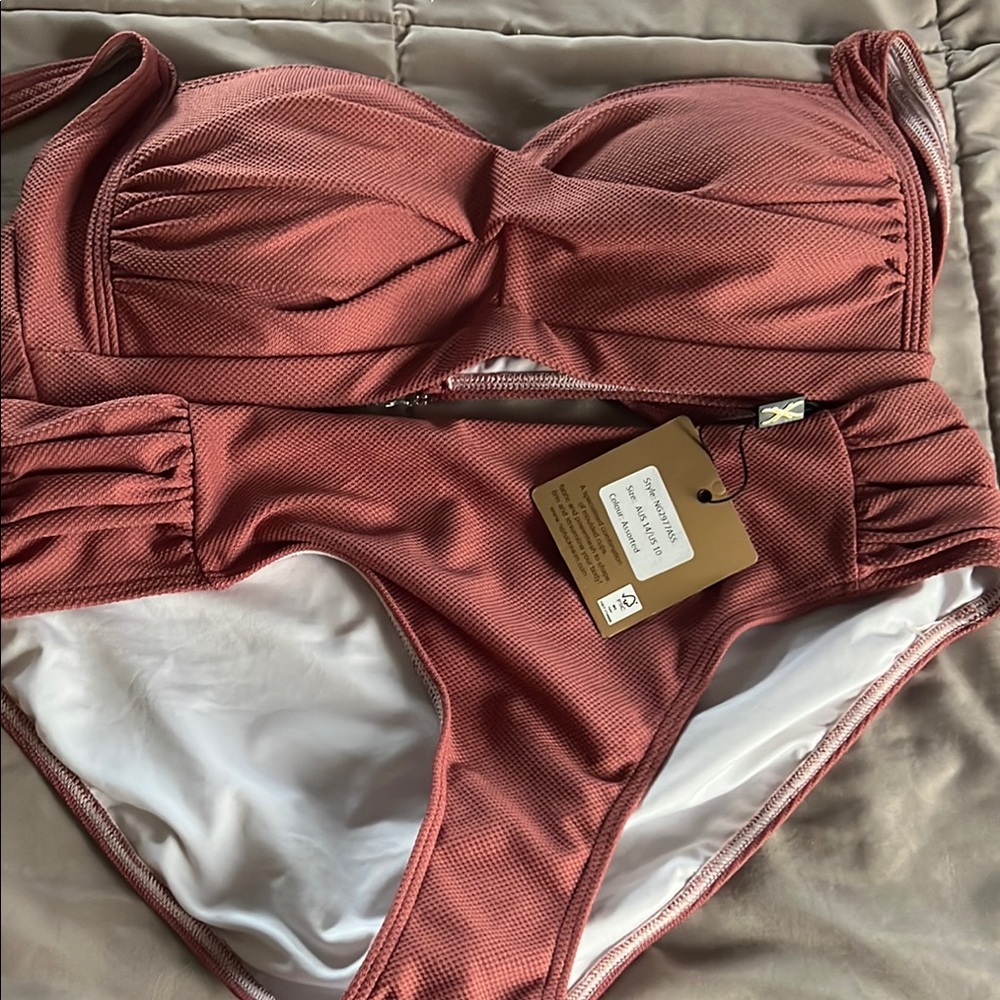 Nip tuck bikini set size 10 color states assorted